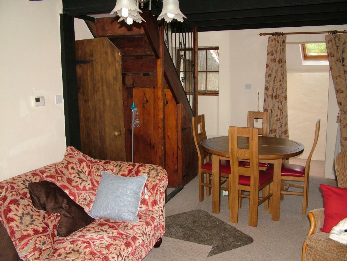 Geranium Cottage, Лостуитиел Экстерьер фото